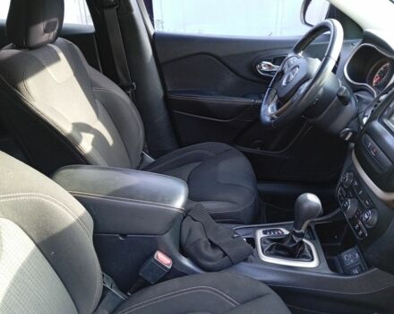 Красный Джип Чероки, объемом двигателя 0 л и пробегом 172 тыс. км за 9200 $, фото 9 на Automoto.ua