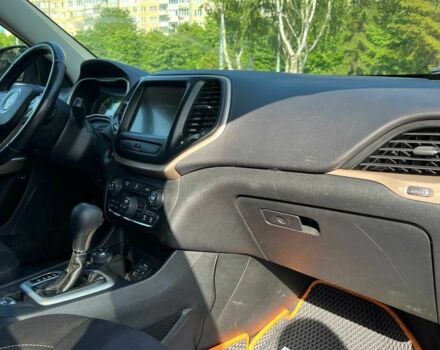 Красный Джип Чероки, объемом двигателя 2.4 л и пробегом 160 тыс. км за 12999 $, фото 9 на Automoto.ua