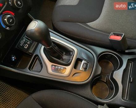 Джип Чероки 2016 в Львове на Automoto.ua Красный Джип Чероки, объемом двигателя 2.36 л и пробегом 106 тыс. км за 12600 $, фото 17 на Automoto.ua