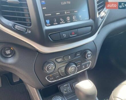 Червоний Джип Cherokee, об'ємом двигуна 2.4 л та пробігом 63 тис. км за 15900 $, фото 17 на Automoto.ua