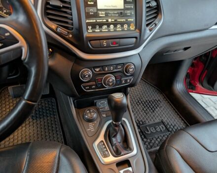 Красный Джип Чероки, объемом двигателя 3.2 л и пробегом 58 тыс. км за 23000 $, фото 18 на Automoto.ua