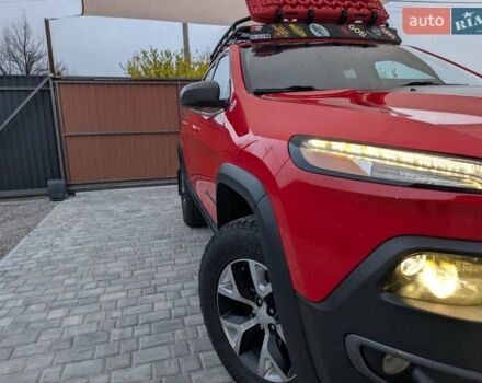 Красный Джип Чероки, объемом двигателя 3.24 л и пробегом 58 тыс. км за 22999 $, фото 3 на Automoto.ua