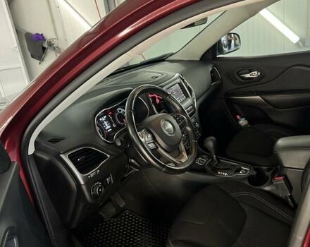Червоний Джип Cherokee, об'ємом двигуна 2.36 л та пробігом 63 тис. км за 16500 $, фото 4 на Automoto.ua