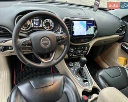 Червоний Джип Cherokee, об'ємом двигуна 2.36 л та пробігом 199 тис. км за 15300 $, фото 9 на Automoto.ua