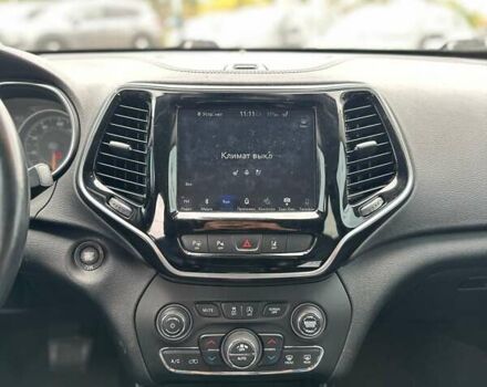 Красный Джип Чероки, объемом двигателя 2 л и пробегом 87 тыс. км за 17999 $, фото 20 на Automoto.ua