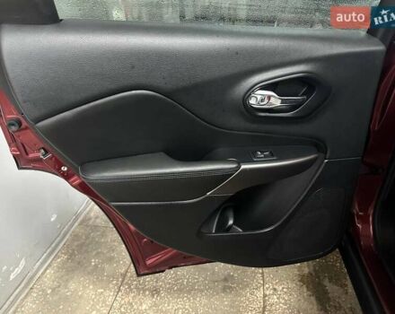 Красный Джип Чероки, объемом двигателя 3.24 л и пробегом 91 тыс. км за 18500 $, фото 18 на Automoto.ua