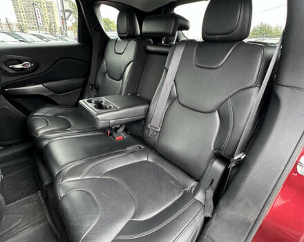 Джип Чероки 2018 в Буче на Automoto.ua Красный Джип Чероки, объемом двигателя 2 л и пробегом 87 тыс. км за 17999 $, фото 19 на Automoto.ua