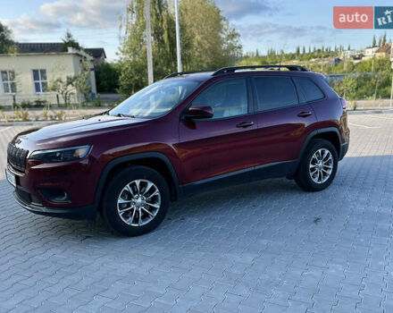Червоний Джип Cherokee, об'ємом двигуна 3.24 л та пробігом 164 тис. км за 19000 $, фото 1 на Automoto.ua