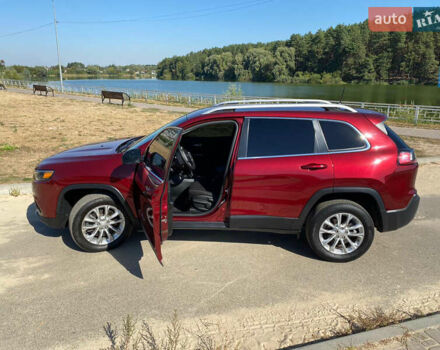Джип Чероки 2018 в Киеве на Automoto.ua Красный Джип Чероки, объемом двигателя 2.36 л и пробегом 62 тыс. км за 15500 $, фото 5 на Automoto.ua