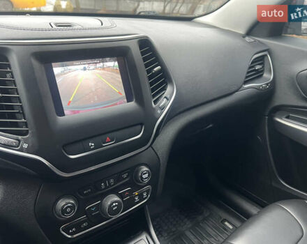 Красный Джип Чероки, объемом двигателя 2.4 л и пробегом 187 тыс. км за 14700 $, фото 28 на Automoto.ua