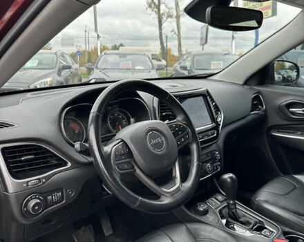 Джип Чероки 2018 в Буче на Automoto.ua Красный Джип Чероки, объемом двигателя 2 л и пробегом 87 тыс. км за 17999 $, фото 28 на Automoto.ua