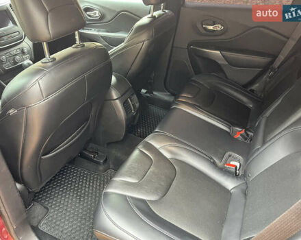 Червоний Джип Cherokee, об'ємом двигуна 2.36 л та пробігом 140 тис. км за 17500 $, фото 5 на Automoto.ua