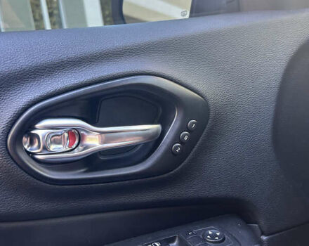 Червоний Джип Cherokee, об'ємом двигуна 2.36 л та пробігом 129 тис. км за 16999 $, фото 13 на Automoto.ua