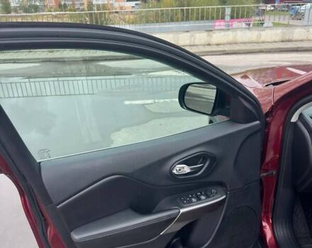 Джип Чероки 2018 в Львове на Automoto.ua Красный Джип Чероки, объемом двигателя 2.36 л и пробегом 165 тыс. км за 16000 $, фото 13 на Automoto.ua