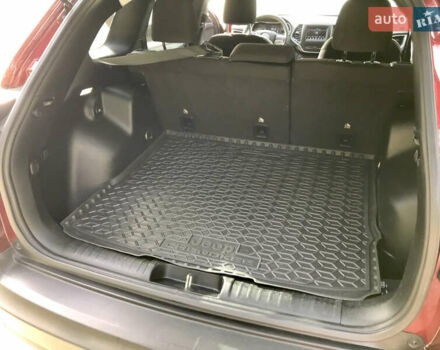 Красный Джип Чероки, объемом двигателя 2.36 л и пробегом 210 тыс. км за 14500 $, фото 24 на Automoto.ua