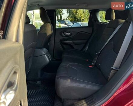 Красный Джип Чероки, объемом двигателя 2.36 л и пробегом 44 тыс. км за 18500 $, фото 17 на Automoto.ua