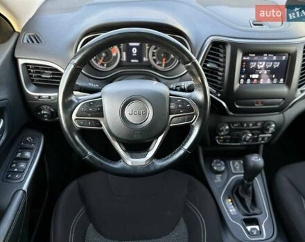 Красный Джип Чероки, объемом двигателя 2.36 л и пробегом 44 тыс. км за 18500 $, фото 20 на Automoto.ua