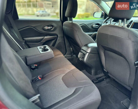 Червоний Джип Cherokee, об'ємом двигуна 2.36 л та пробігом 203 тис. км за 14500 $, фото 39 на Automoto.ua