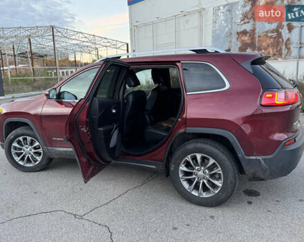 Джип Cherokee 2019 у Чернігові на Automoto.ua Червоний Джип Cherokee, об'ємом двигуна 3.24 л та пробігом 184 тис. км за 16700 $, фото 14 на Automoto.ua