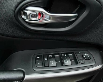 Красный Джип Чероки, объемом двигателя 2.4 л и пробегом 155 тыс. км за 17300 $, фото 23 на Automoto.ua