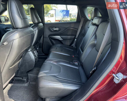 Красный Джип Чероки, объемом двигателя 2 л и пробегом 58 тыс. км за 17800 $, фото 20 на Automoto.ua