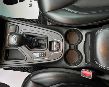 Красный Джип Чероки, объемом двигателя 2.4 л и пробегом 155 тыс. км за 17300 $, фото 15 на Automoto.ua