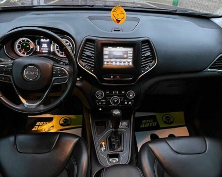 Красный Джип Чероки, объемом двигателя 2.4 л и пробегом 155 тыс. км за 17300 $, фото 9 на Automoto.ua