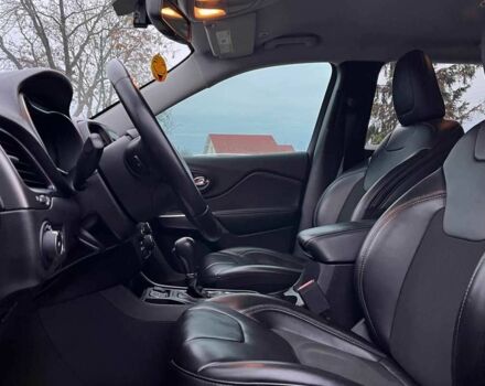 Красный Джип Чероки, объемом двигателя 2.4 л и пробегом 155 тыс. км за 17300 $, фото 8 на Automoto.ua