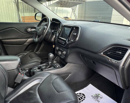 Червоний Джип Cherokee, об'ємом двигуна 3.24 л та пробігом 120 тис. км за 18100 $, фото 19 на Automoto.ua