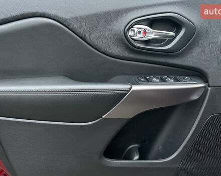 Красный Джип Чероки, объемом двигателя 2.36 л и пробегом 155 тыс. км за 17300 $, фото 22 на Automoto.ua