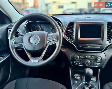 Червоний Джип Cherokee, об'ємом двигуна 2.36 л та пробігом 203 тис. км за 14500 $, фото 40 на Automoto.ua