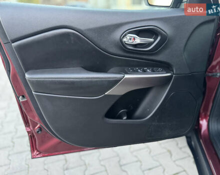 Червоний Джип Cherokee, об'ємом двигуна 2.36 л та пробігом 203 тис. км за 14500 $, фото 47 на Automoto.ua