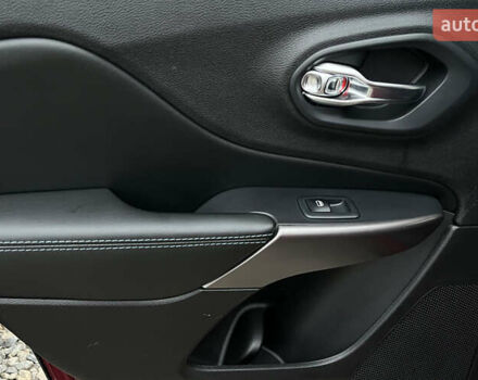 Красный Джип Чероки, объемом двигателя 2.36 л и пробегом 155 тыс. км за 17300 $, фото 26 на Automoto.ua