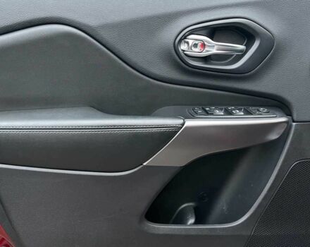 Красный Джип Чероки, объемом двигателя 2.4 л и пробегом 155 тыс. км за 17300 $, фото 22 на Automoto.ua