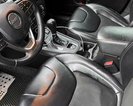 Красный Джип Чероки, объемом двигателя 2.36 л и пробегом 155 тыс. км за 17500 $, фото 9 на Automoto.ua