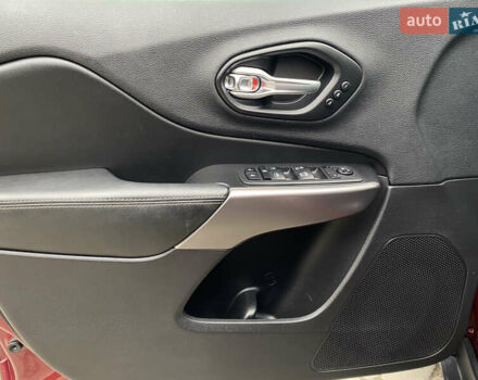 Красный Джип Чероки, объемом двигателя 2.36 л и пробегом 73 тыс. км за 15900 $, фото 10 на Automoto.ua