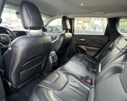 Червоний Джип Cherokee, об'ємом двигуна 3.24 л та пробігом 120 тис. км за 18100 $, фото 24 на Automoto.ua