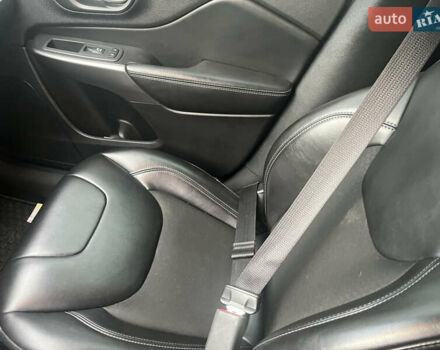 Красный Джип Чероки, объемом двигателя 3.24 л и пробегом 128 тыс. км за 17950 $, фото 11 на Automoto.ua