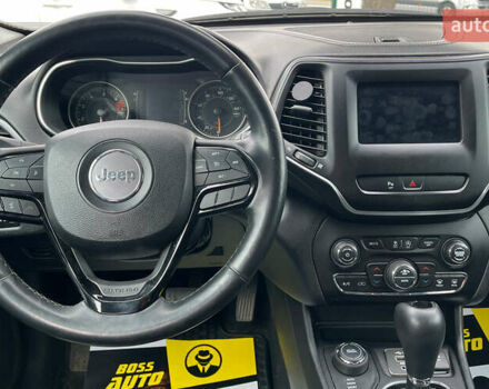 Красный Джип Чероки, объемом двигателя 2.36 л и пробегом 16 тыс. км за 19400 $, фото 9 на Automoto.ua