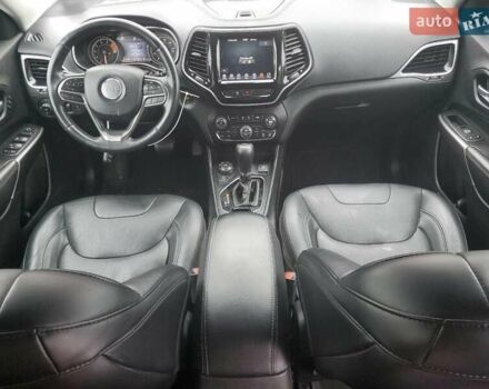 Красный Джип Чероки, объемом двигателя 3.24 л и пробегом 122 тыс. км за 3100 $, фото 7 на Automoto.ua