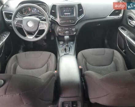 Джип Чероки 2020 в Кропивницком (Кировограде) на Automoto.ua Красный Джип Чероки, объемом двигателя 2.36 л и пробегом 121 тыс. км за 2300 $, фото 7 на Automoto.ua