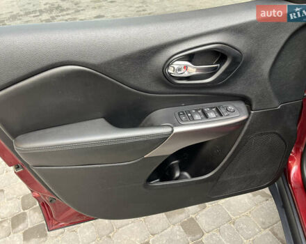 Червоний Джип Cherokee, об'ємом двигуна 2.4 л та пробігом 219 тис. км за 14800 $, фото 24 на Automoto.ua