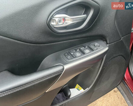 Красный Джип Чероки, объемом двигателя 3.24 л и пробегом 128 тыс. км за 17950 $, фото 14 на Automoto.ua