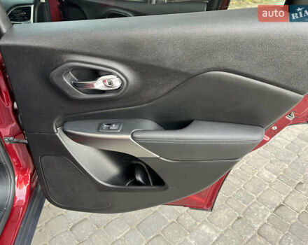 Червоний Джип Cherokee, об'ємом двигуна 2.4 л та пробігом 219 тис. км за 14800 $, фото 17 на Automoto.ua