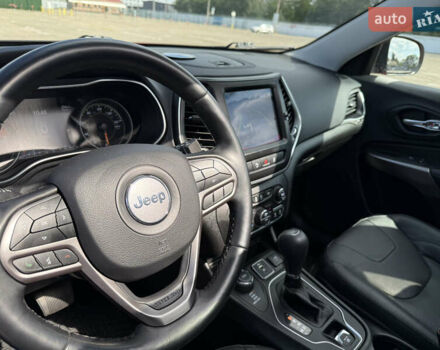 Джип Чероки 2021 в Боярка на Automoto.ua Красный Джип Чероки, объемом двигателя 3.24 л и пробегом 89 тыс. км за 18000 $, фото 9 на Automoto.ua