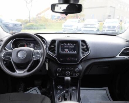 Червоний Джип Cherokee, об'ємом двигуна 2.4 л та пробігом 10 тис. км за 8900 $, фото 9 на Automoto.ua