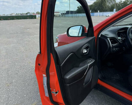 Джип Чероки 2021 в Боярка на Automoto.ua Красный Джип Чероки, объемом двигателя 3.24 л и пробегом 89 тыс. км за 18000 $, фото 5 на Automoto.ua