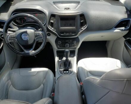 Джип Чероки 2021 в Киеве на Automoto.ua Красный Джип Чероки, объемом двигателя 3 л и пробегом 91 тыс. км за 14800 $, фото 4 на Automoto.ua