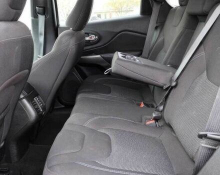 Червоний Джип Cherokee, об'ємом двигуна 2.4 л та пробігом 10 тис. км за 8900 $, фото 12 на Automoto.ua