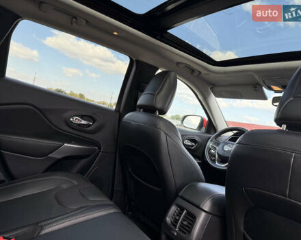Джип Чероки 2021 в Боярка на Automoto.ua Красный Джип Чероки, объемом двигателя 3.24 л и пробегом 89 тыс. км за 18000 $, фото 27 на Automoto.ua
